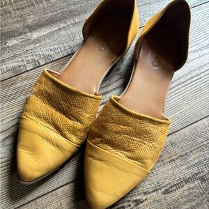 Bueno Mustard Yellow Women's Flats